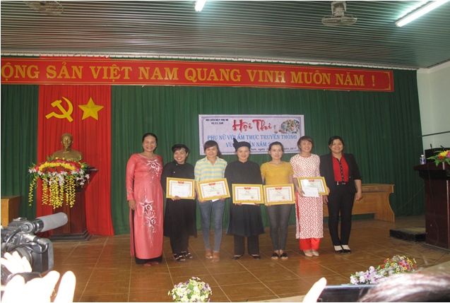 Xã Ea Tam tổ chức Hội thi “Phụ nữ với ẩm thực truyền thống vùng miền”